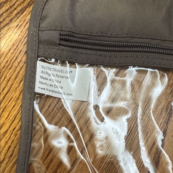 Travelon Clear Cosmetic Pouch with Gray Trim: set of 4 travel set - Picture 2 of 4